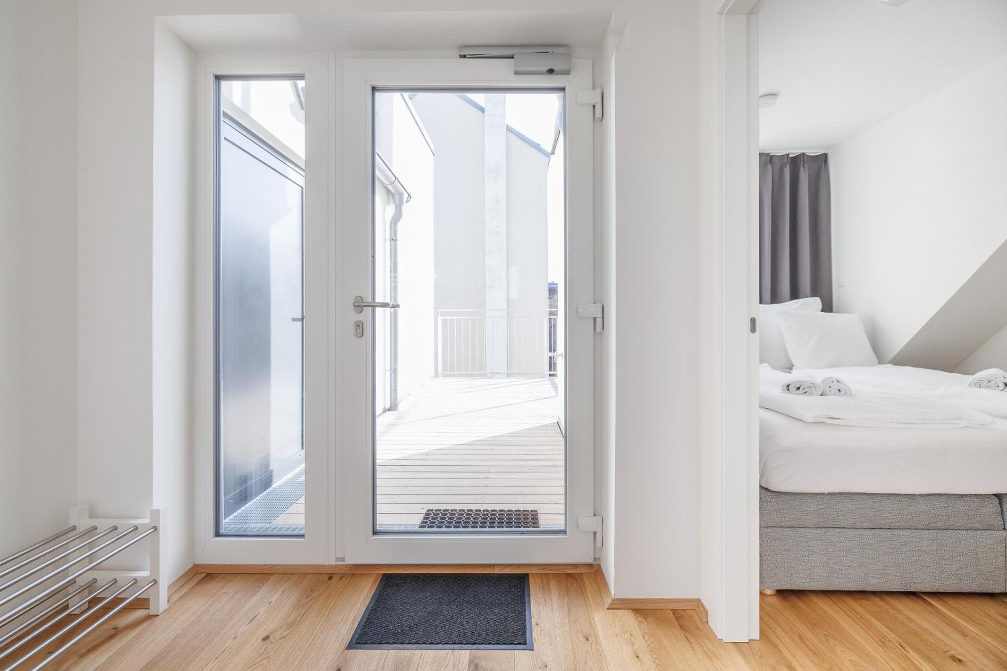 Symphony Apartments 38 - Modern Loft With Terrace And Grill In Central Location Vienna Exterior photo